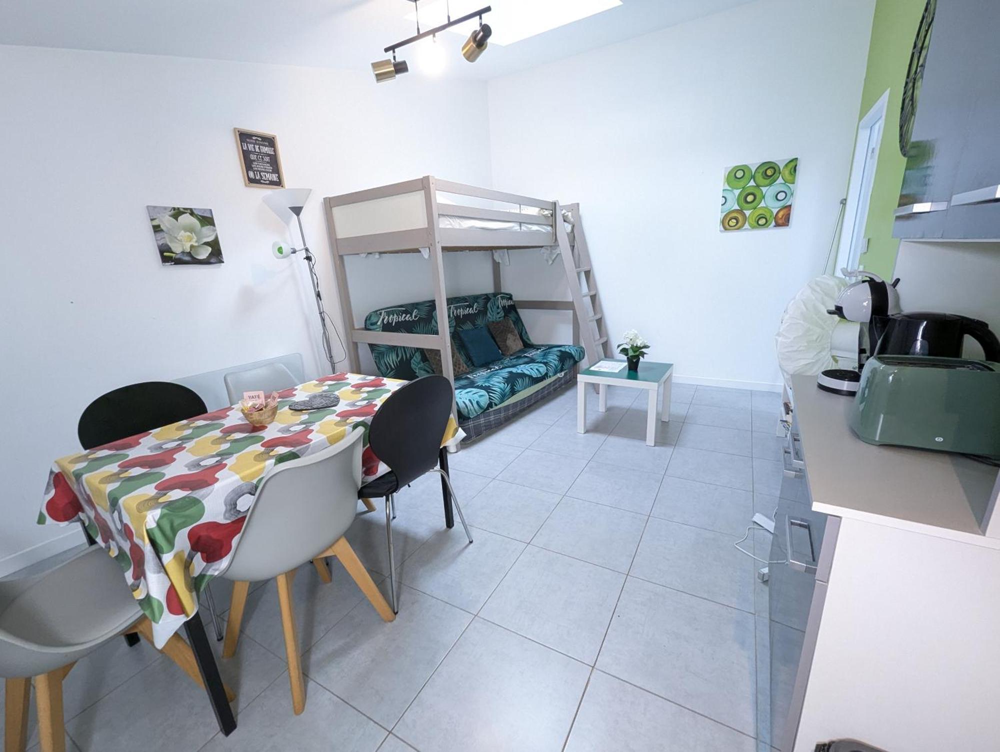 Appartement Entier Meuble A Beaumont Proche Futuroscope Et Poitiers Technopole Ngoại thất bức ảnh