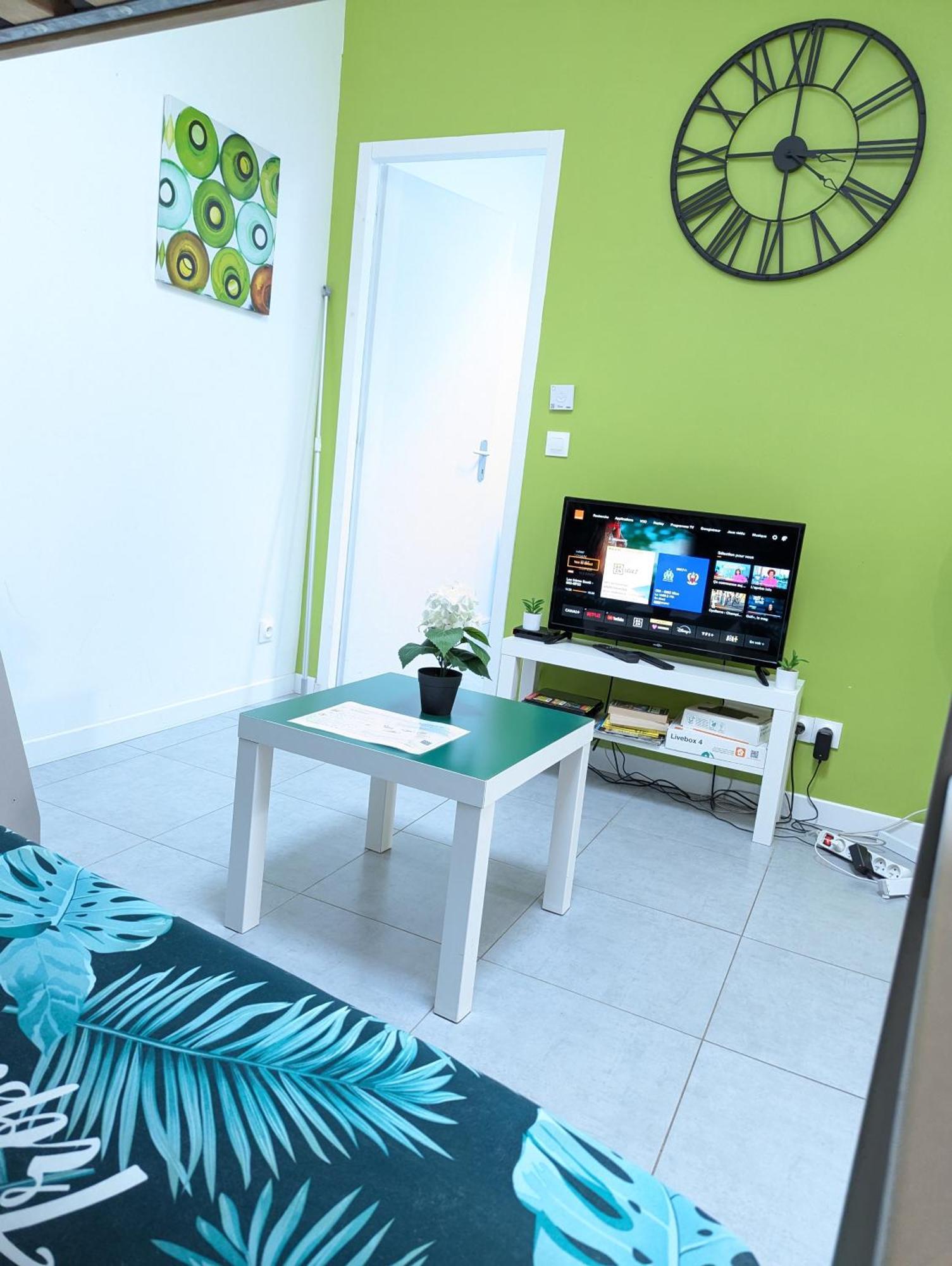 Appartement Entier Meuble A Beaumont Proche Futuroscope Et Poitiers Technopole Ngoại thất bức ảnh